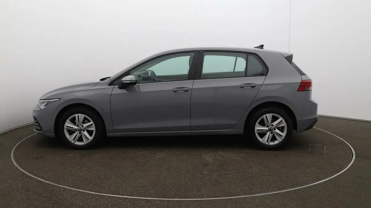 2023-volkswagen-golf-15-tsi-life-130ps-hatchback-big-54