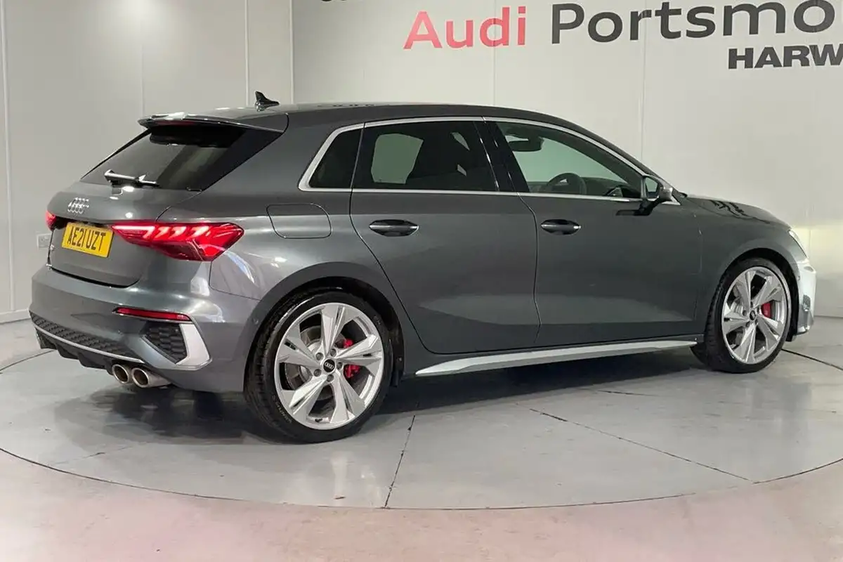 2021-audi-s3-20-tfsi-sportback-5d-big-9