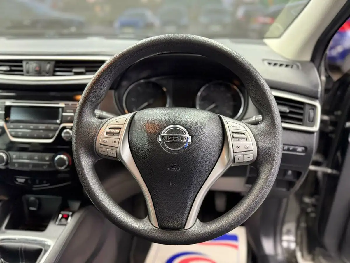 2014-nissan-qashqai-15dci-visia-big-35