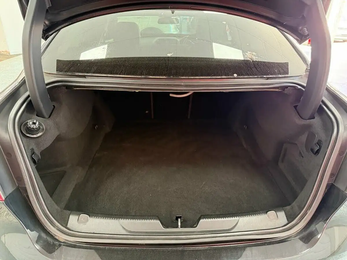 2016-jaguar-xe-20d-portfolio-163ps-big-10