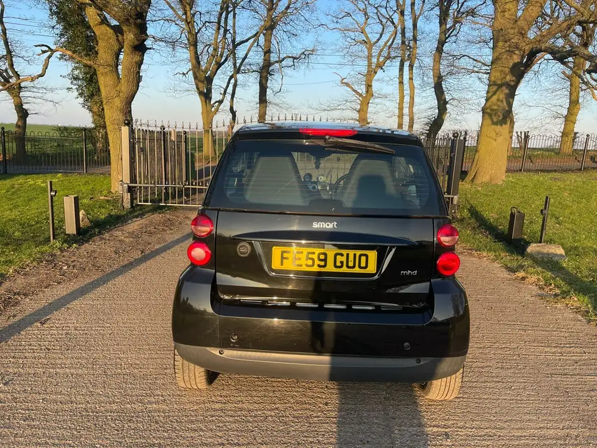 2009-smart-fortwo-10-passion-71bhp-coupe-big-12