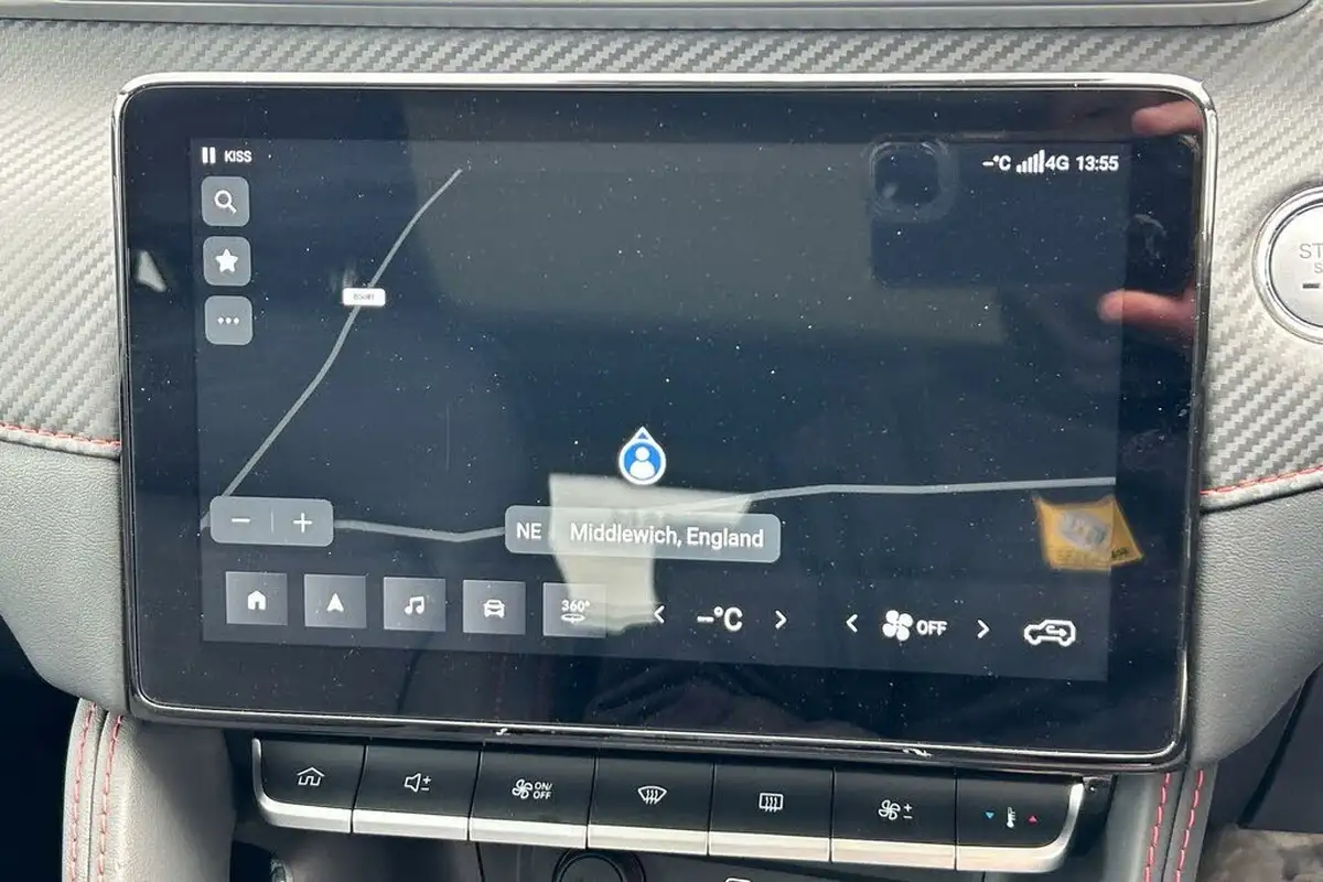 2024-mg-zs-suv-e-trophy-connect-ev-156ps-long-range-big-10