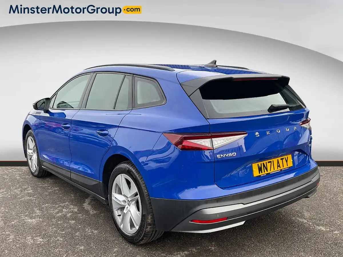 2021-skoda-enyaq-e-60-62-kwh-big-3