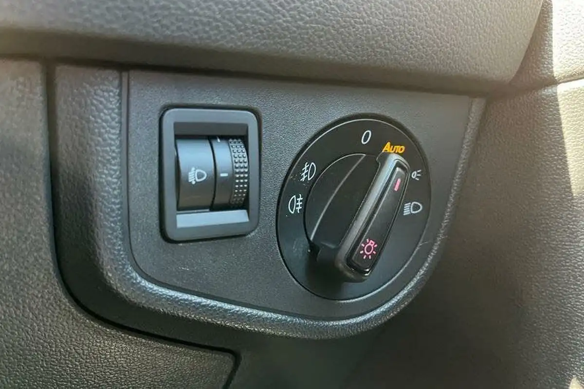 2021-volkswagen-polo-10-active-big-22