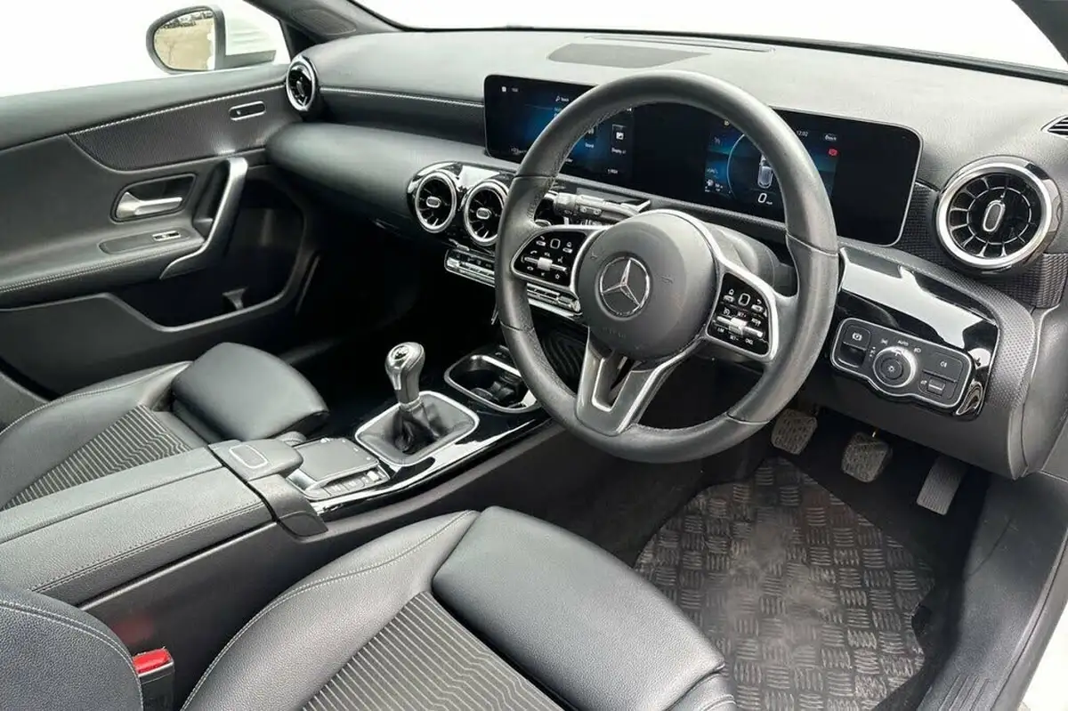 2020-mercedes-benz-a-class-15d-a180d-sport-executive-hatchback-5d-big-6