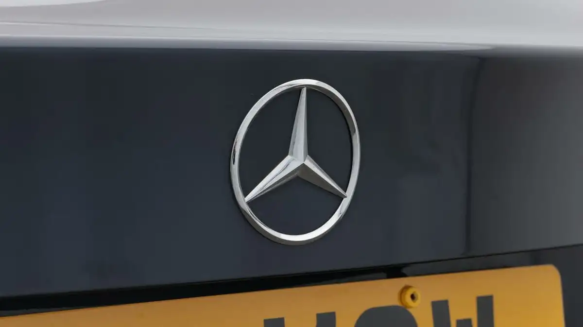 2018-mercedes-benz-cla-21d-cla-220-amg-line-coupe-4d-big-23