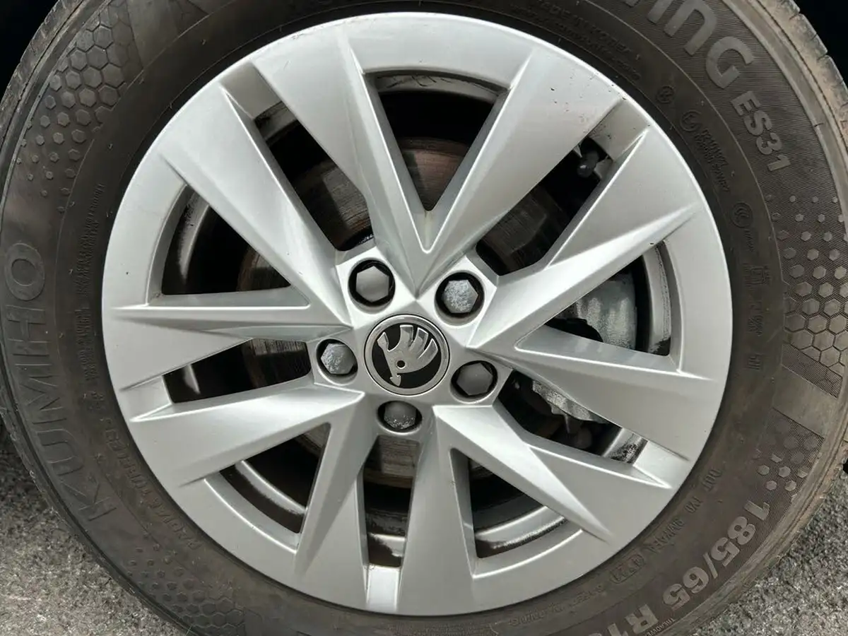 2022-skoda-fabia-10-tsi-se-comfort-109ps-big-35