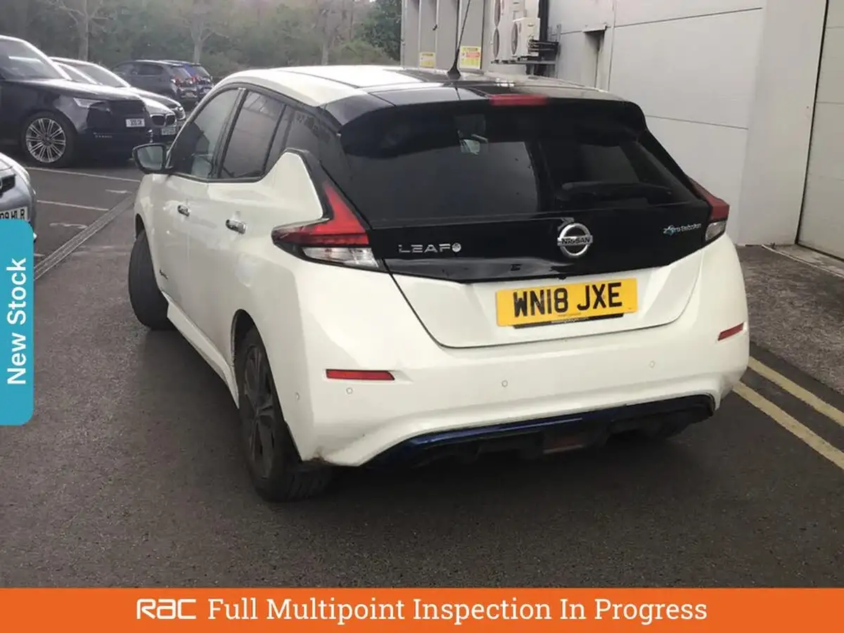 2018-nissan-leaf-e-tekna-110kw-big-1