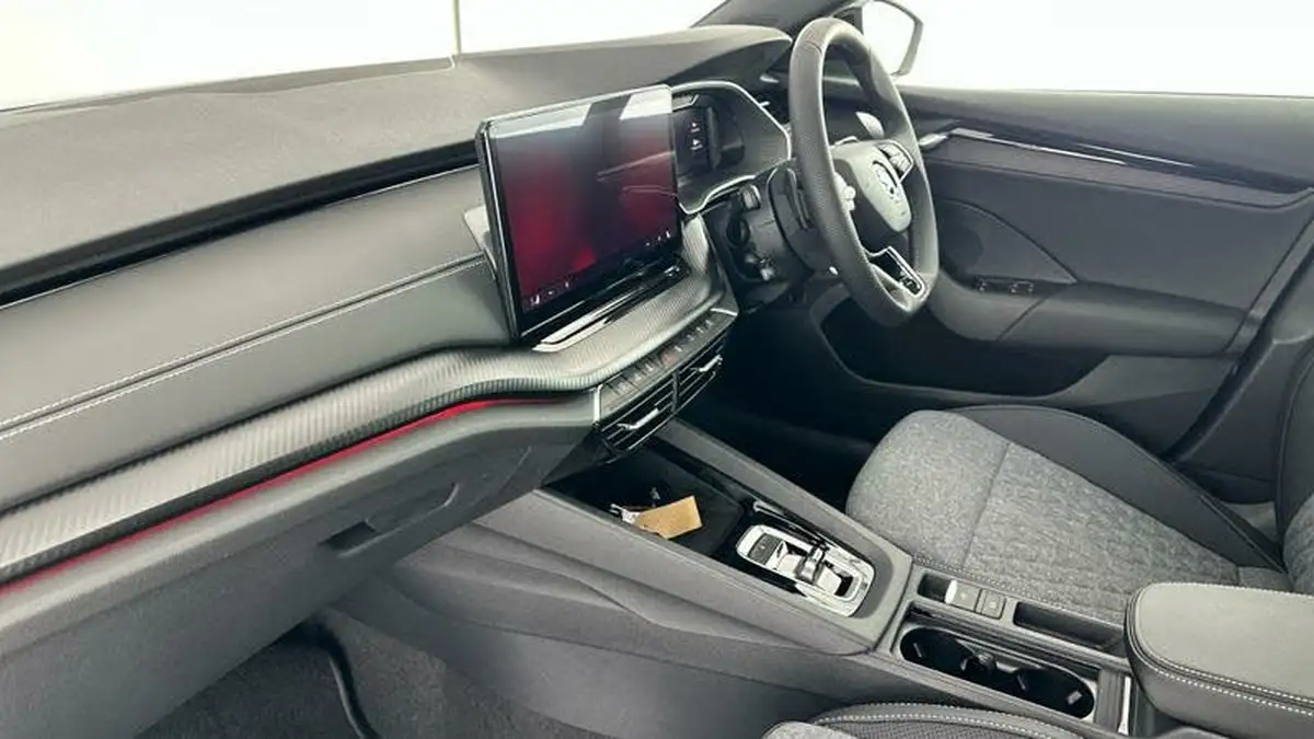 2025-skoda-octavia-15-tsi-e-tec-sportline-hatchback-big-1