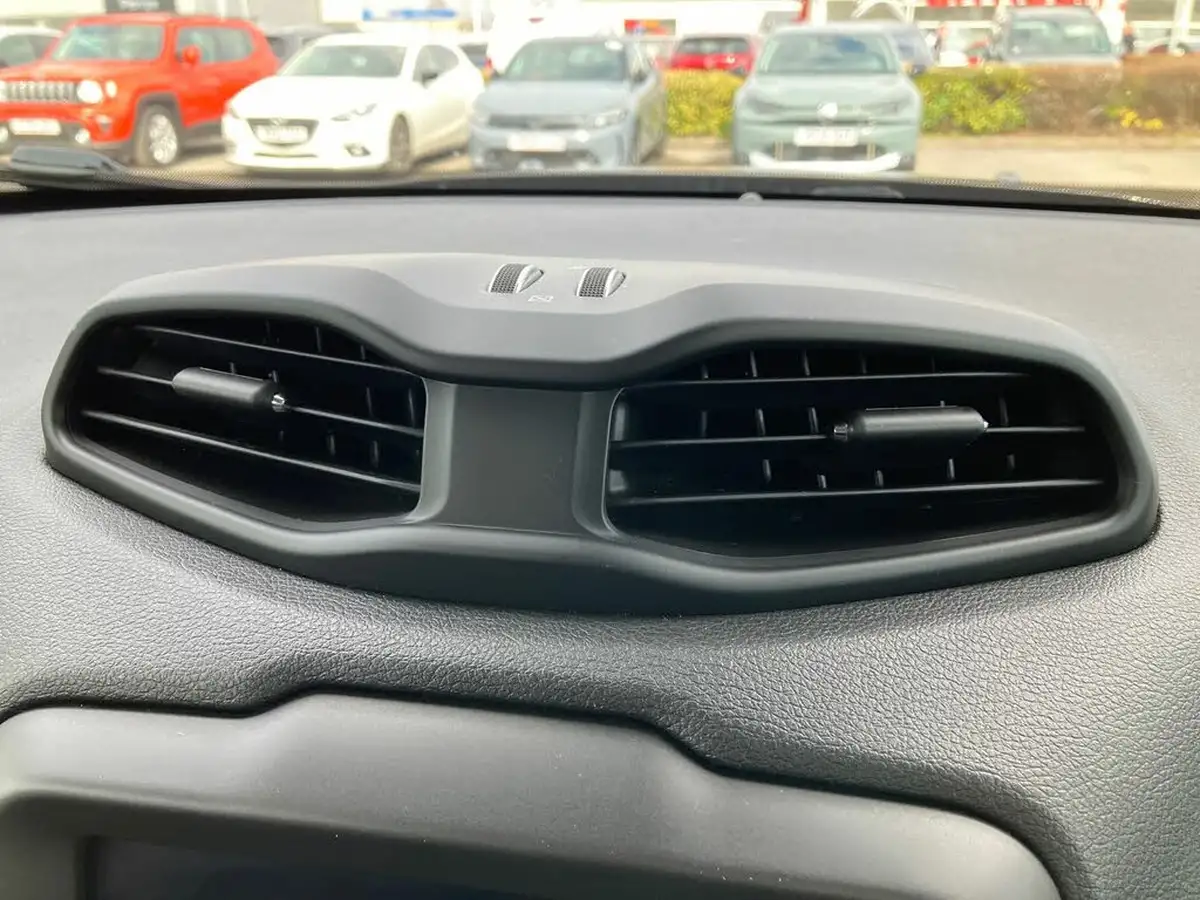2019-jeep-renegade-10-gse-limited-big-32