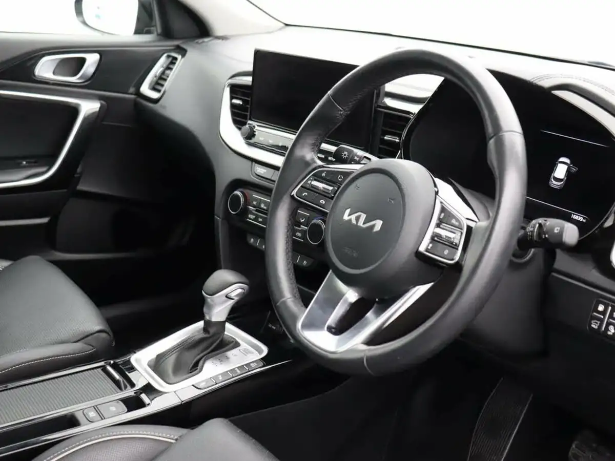2022-kia-xceed-16-gdi-4-big-5