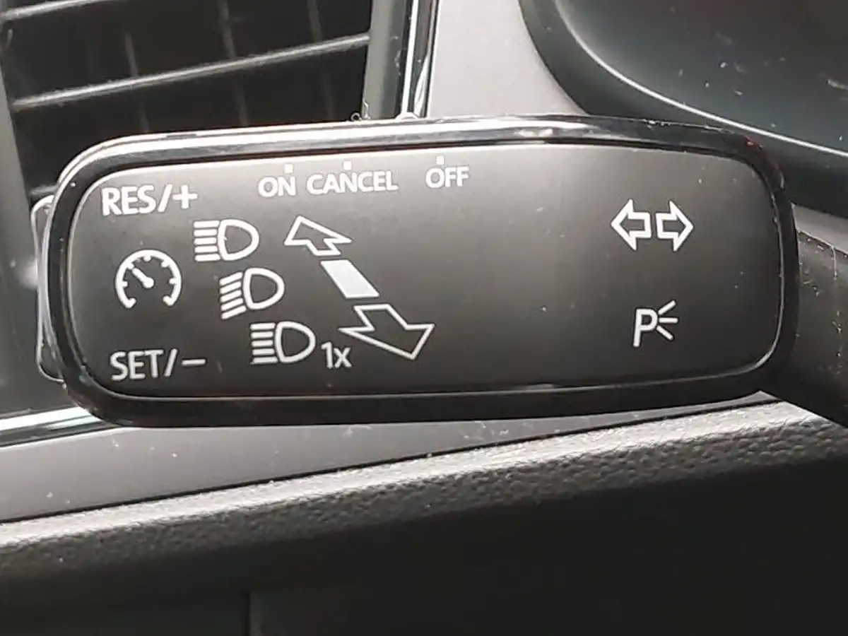 2019-seat-leon-15-tsi-evo-se-dynamic-hatchback-big-14