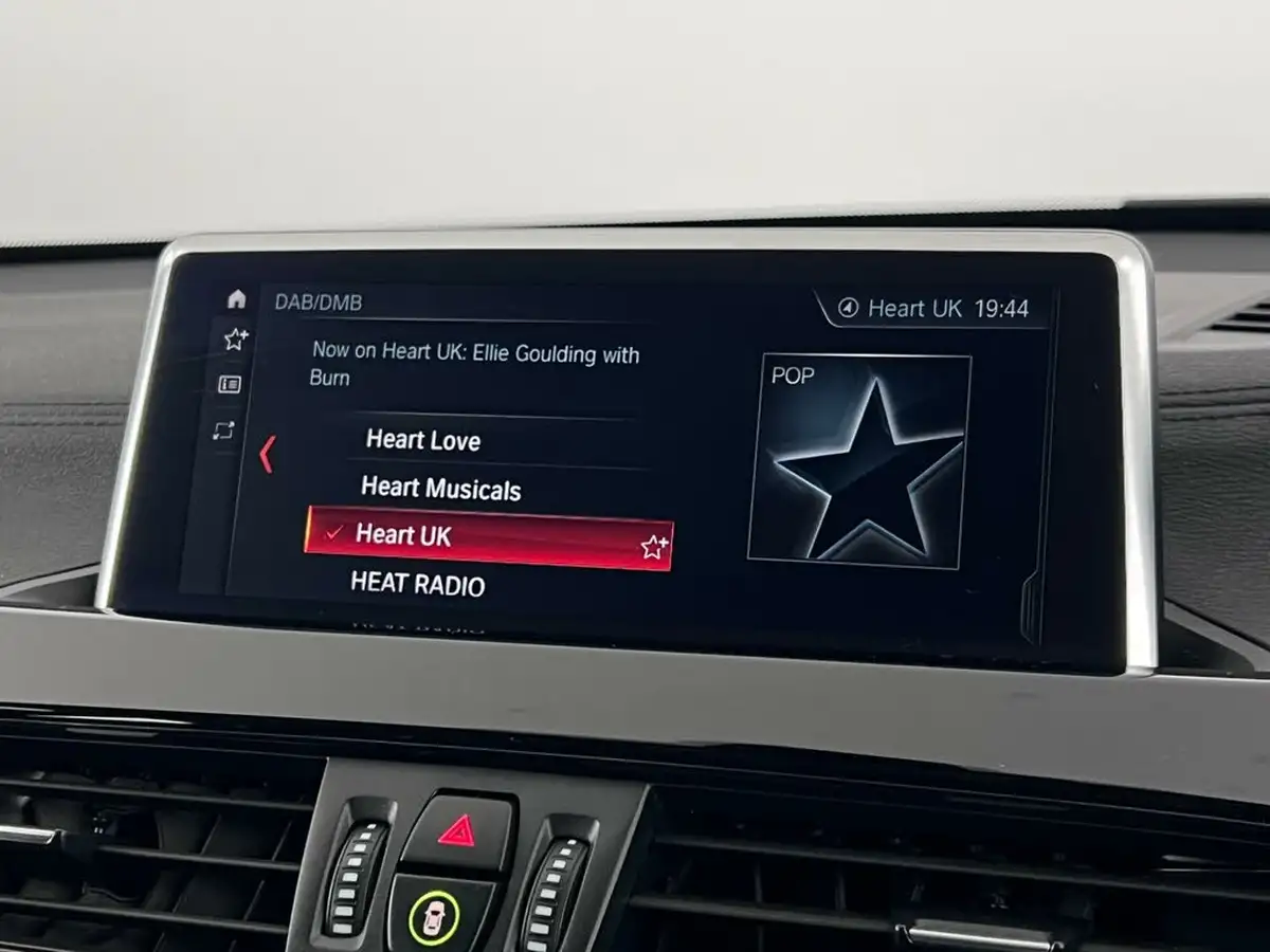 2020-bmw-x1-20-sdrive-20i-xline-big-31