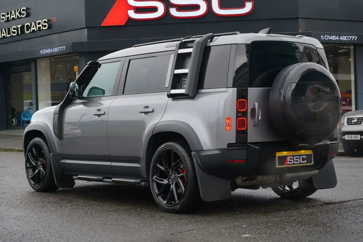 2020-land-rover-110-defender-20-d240-se-110-big-1