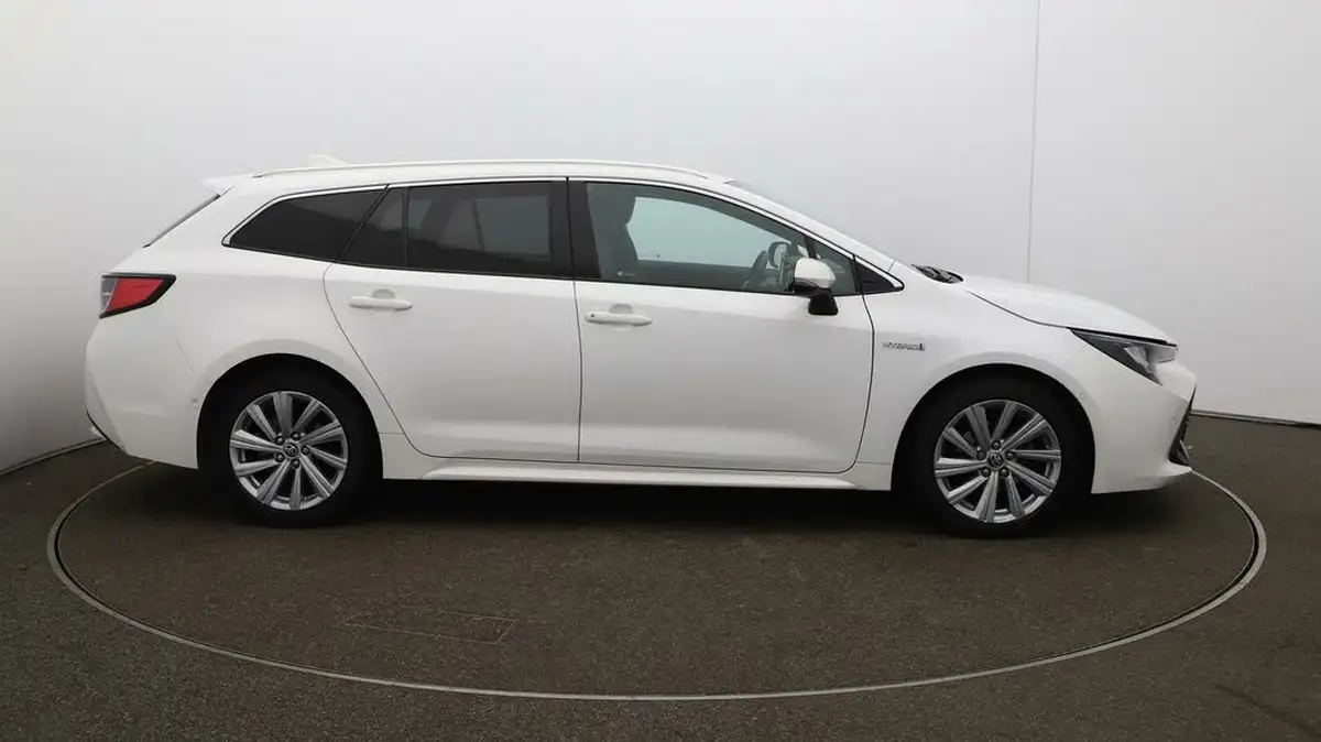 2021-toyota-corolla-18-vvt-i-design-trk-hatchback-5d-big-41