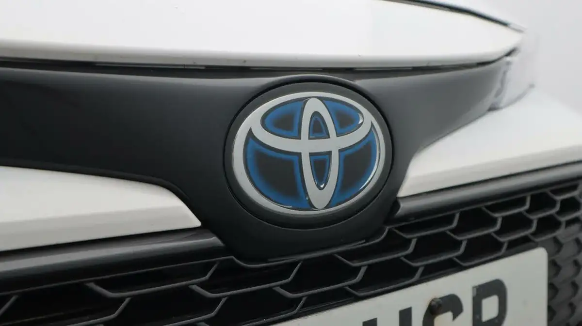 2021-toyota-corolla-18-vvt-i-design-trk-hatchback-5d-big-23