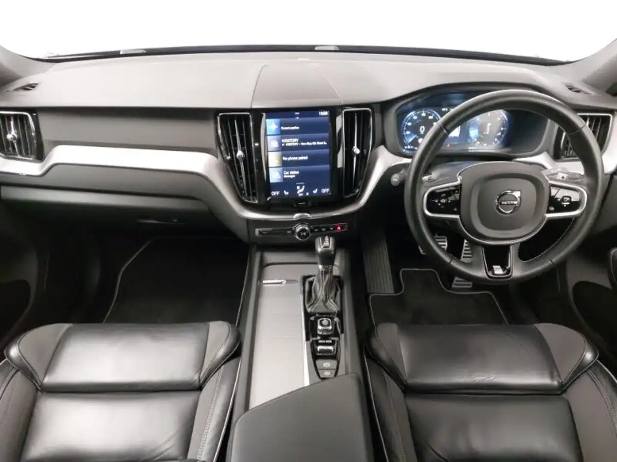 2019-volvo-xc60-20td-d4-r-design-geartronic-big-2