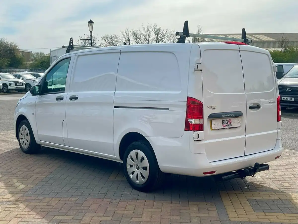 2021-mercedes-benz-vito-18-cdi-114-progressive-l2-panel-big-5