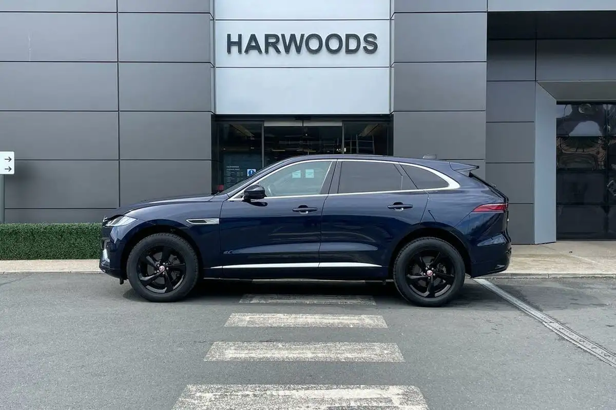 2022-jaguar-f-pace-20-d200-r-dynamic-s-big-9