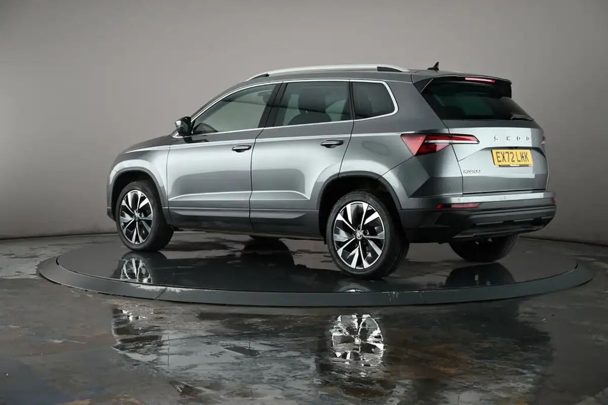 2022-skoda-karoq-15-tsi-se-l-big-18