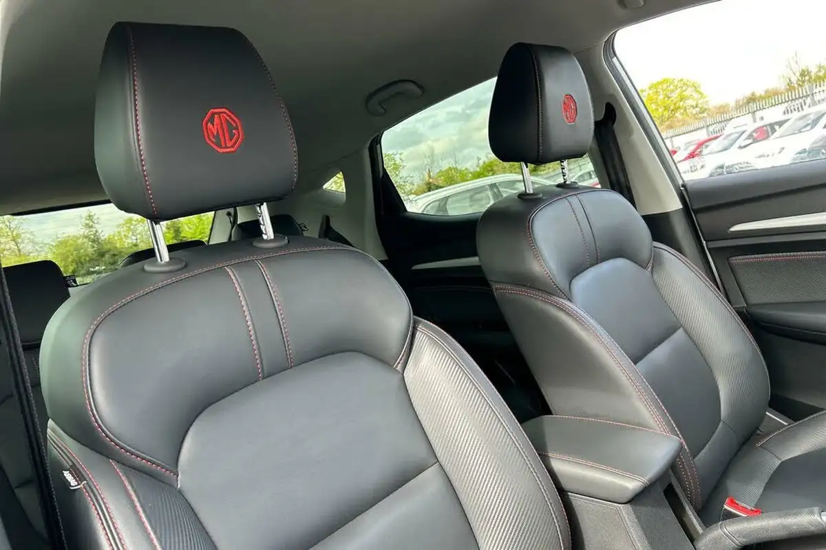 2024-mg-zs-suv-10t-gdi-exclusive-big-23