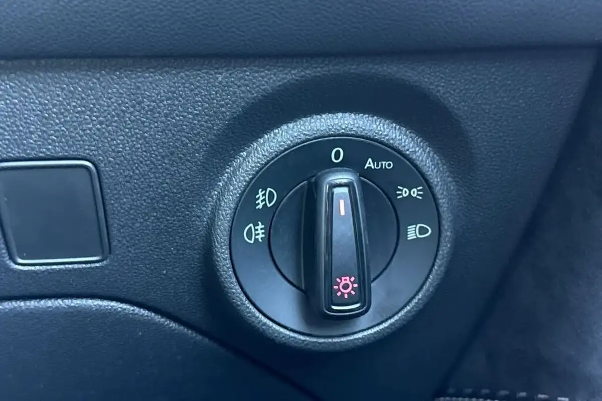 2019-seat-leon-20-tsi-cupra-290-big-28