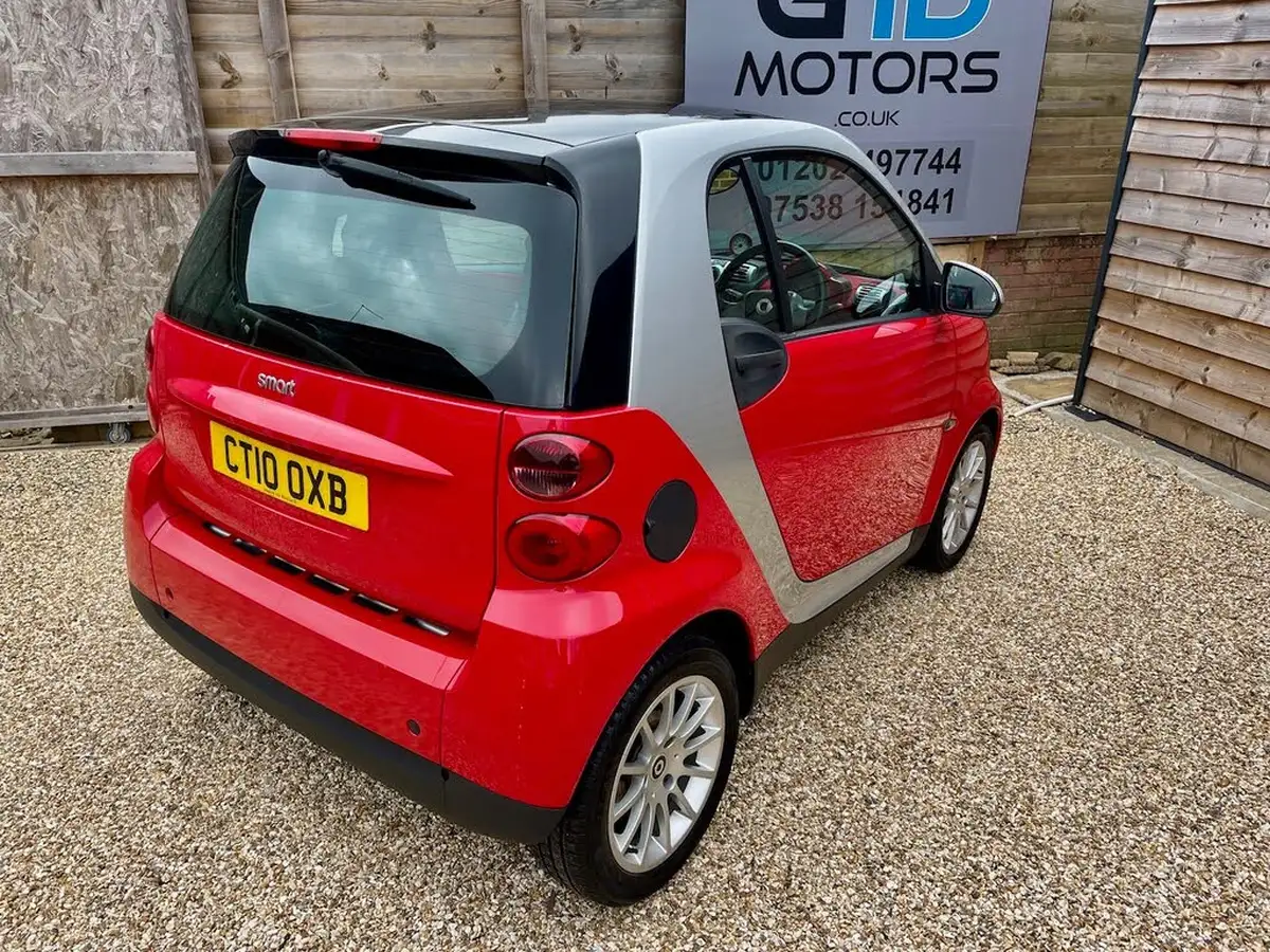 2010-smart-fortwo-10-passion-84bhp-coupe-auto-big-9