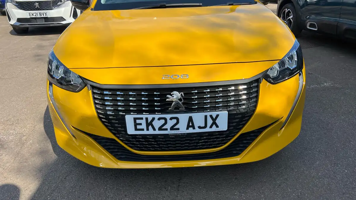 2022-peugeot-208-12-puretech-allure-premium-100bhp-eat8-big-45