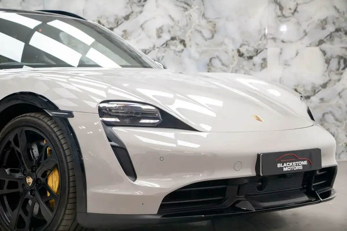 2021-porsche-taycan-e-turbo-s-cross-turismo-awd-big-43