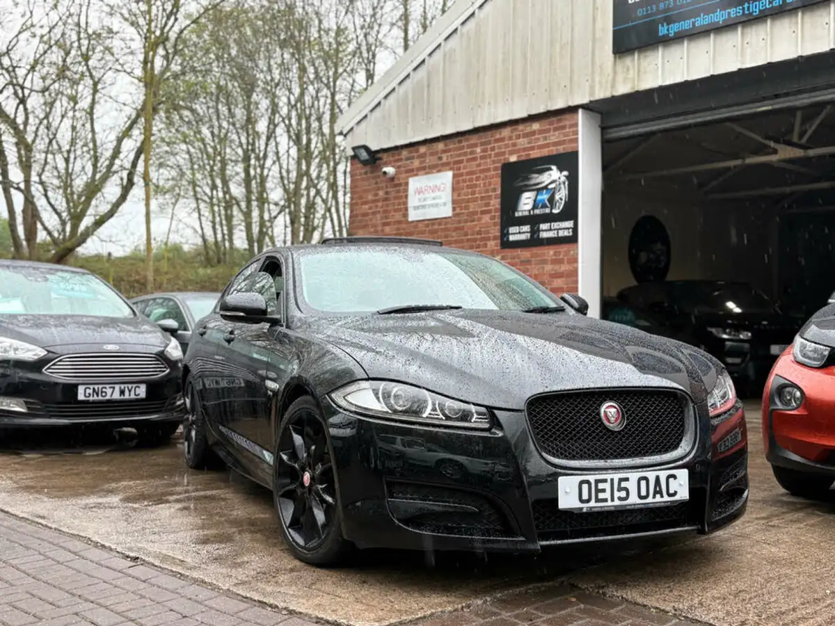 2015-jaguar-xf-22td-r-sport-black-saloon-4d-big-2