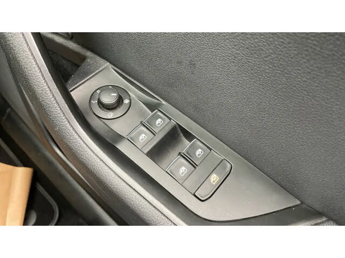 2016-skoda-superb-20tdi-scr-laurin-klement-190ps-4x4-hatchback-dsg-big-26