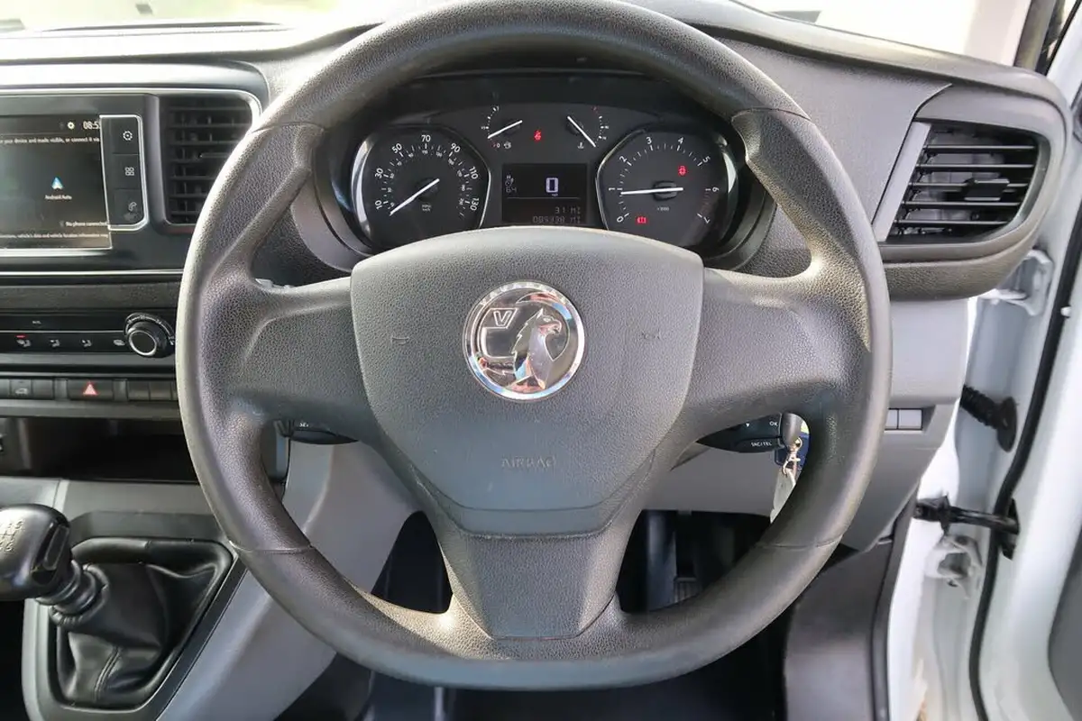 2020-vauxhall-vivaro-20td-3100-l2h1-dynamic-big-47