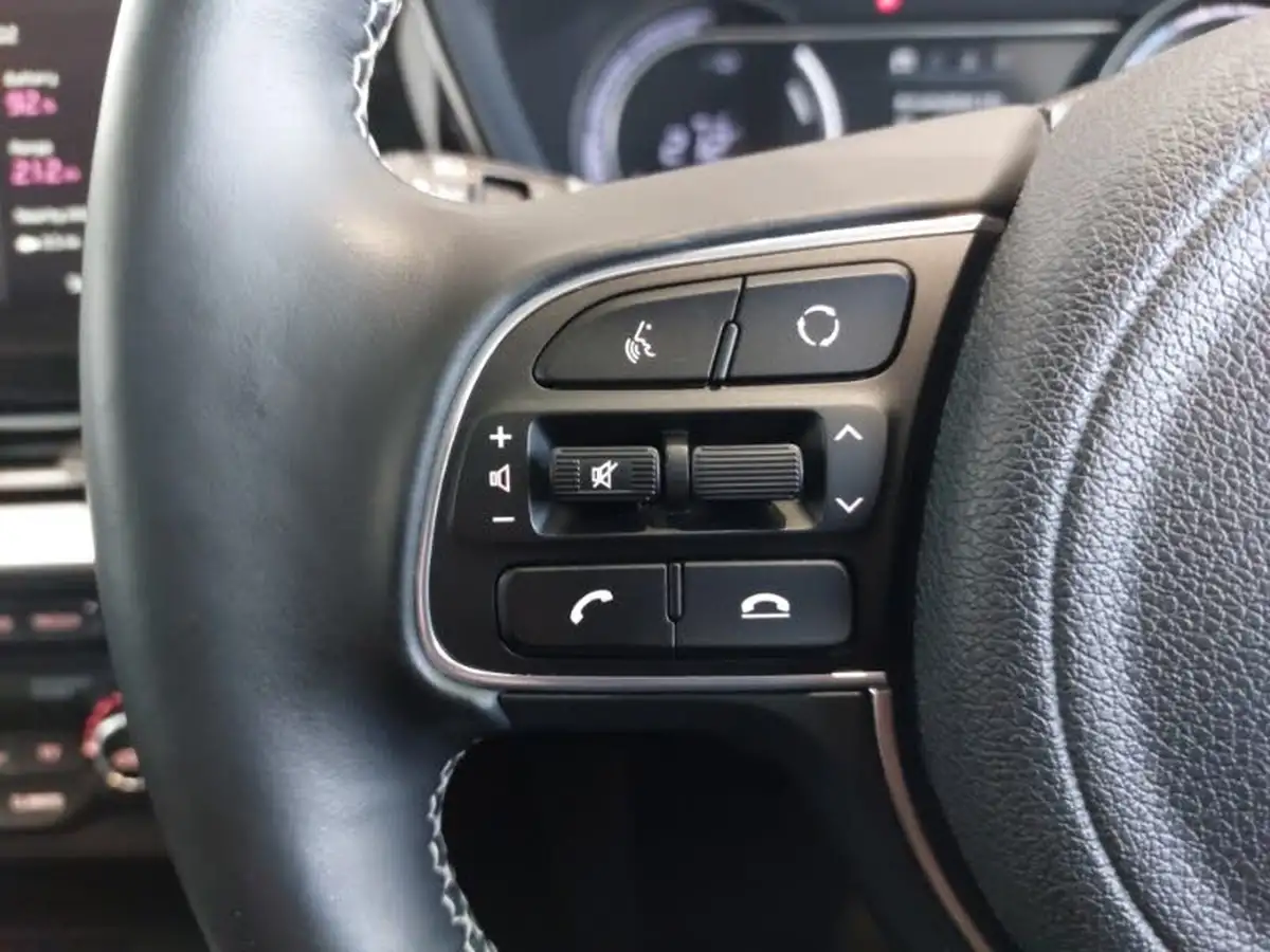 2021-kia-e-niro-ev-4-big-13