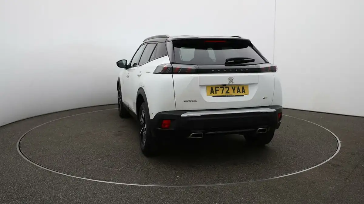 2022-peugeot-2008-suv-12-puretech-gt-big-55