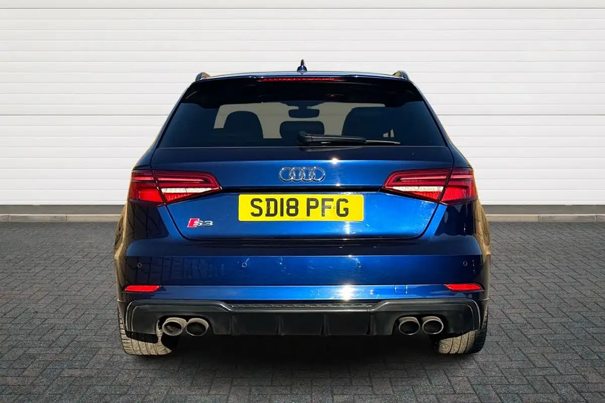 2018-audi-s3-20-tfsi-quattro-black-edition-sportback-5d-s-tronic-big-11