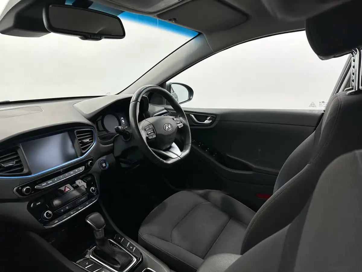2018-hyundai-ioniq-16-gdi-premium-hybrid-big-28