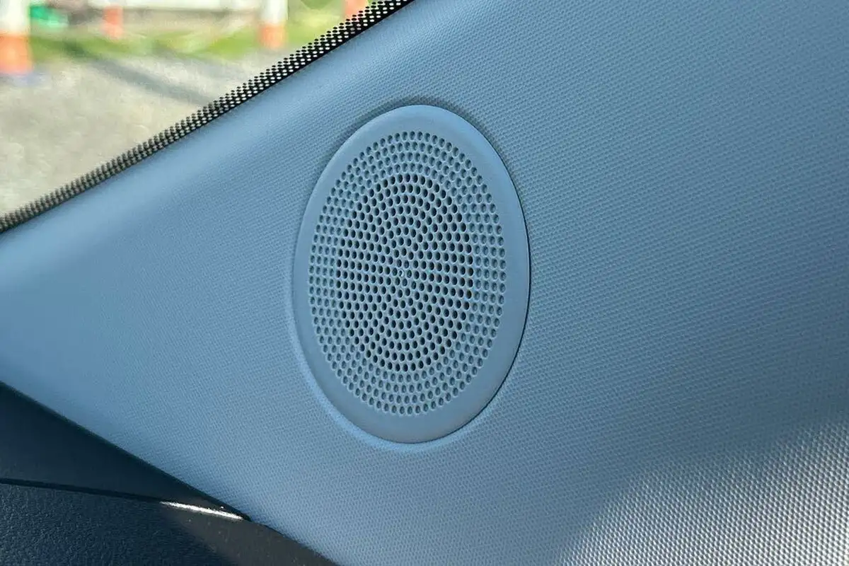 2024-fiat-500c-e-red-big-21