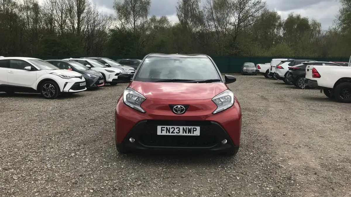 2023-toyota-aygo-x-10-vvt-i-edge-big-14