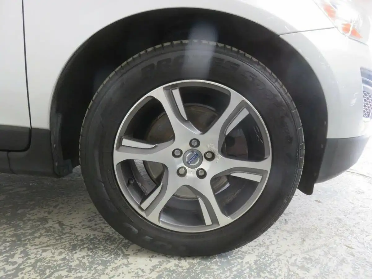 2011-volvo-xc60-24td-d5-se-lux-premium-215bhp-geartronic-big-46