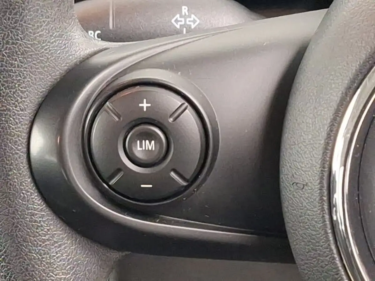 2019-mini-cooper-15-cooper-classic-hatchback-5d-big-14