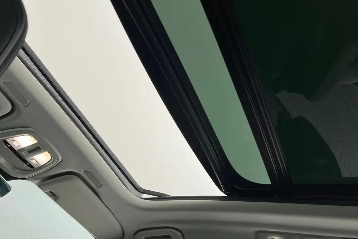 2024-volvo-xc60-20-t8-ultimate-dark-big-28