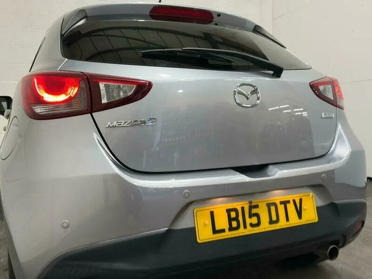 2015-mazda-mazda2-15-sport-nav-90ps-auto-big-7