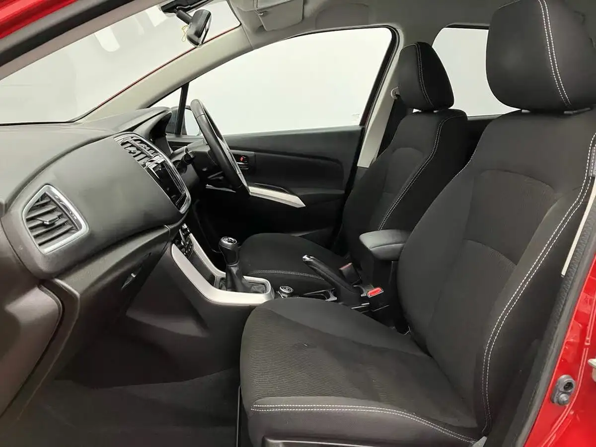 2019-suzuki-s-cross-10-boosterjet-sz-t-111ps-allgrip-988cc-big-21