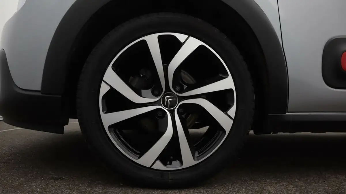 2021-citroen-c3-12-puretech-shine-plus-83ps-big-18