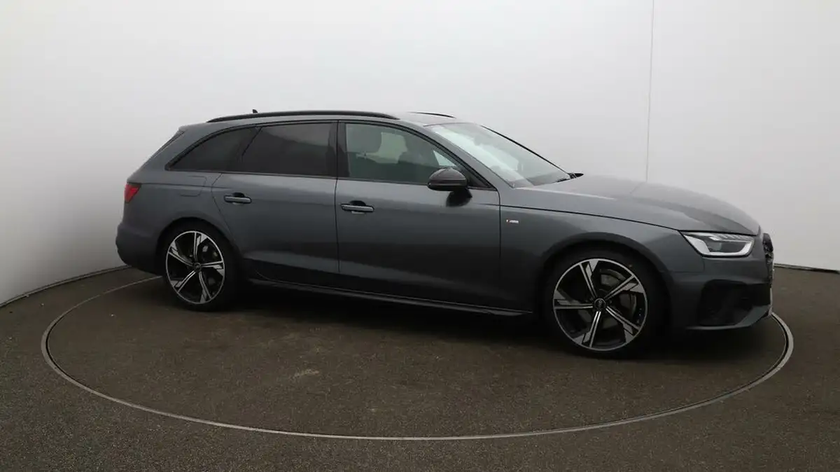 2022-audi-a4-avant-20-35-tfsi-black-edition-s-tronic-big-38