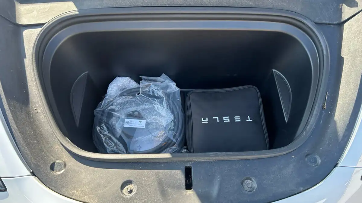 2023-tesla-model-y-e-rwd-big-15