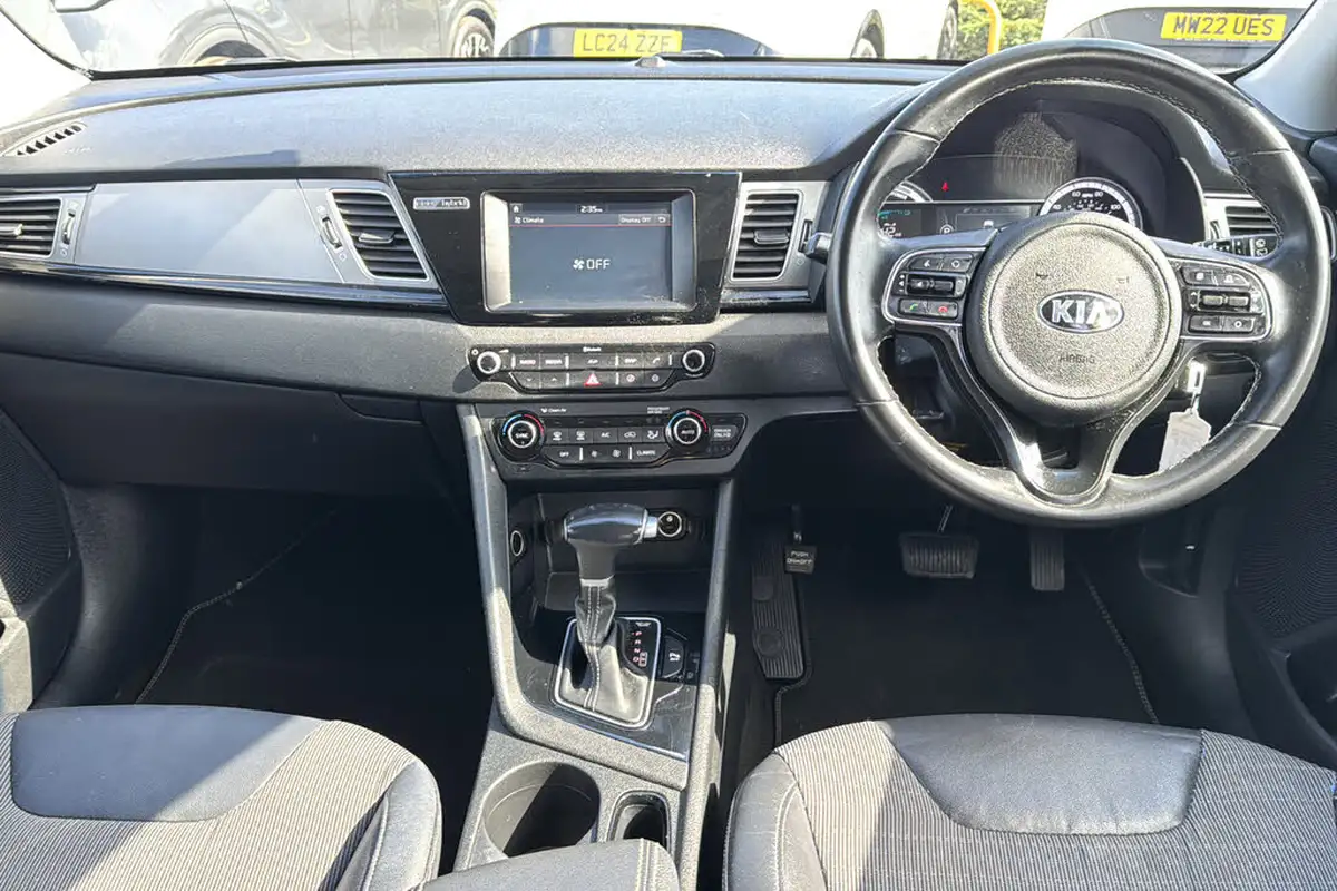2017-kia-niro-16-gdi-2-157kwh-lithium-ion-big-7