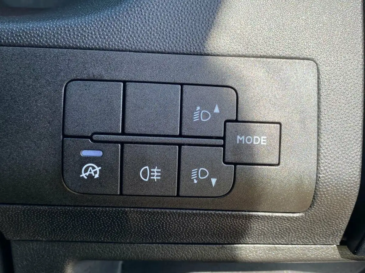 2024-peugeot-boxer-22-bluehdi-professional-premium-335-l3h2-panel-big-58