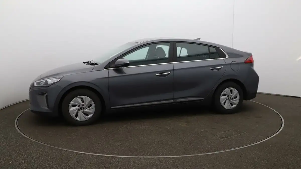 2019-hyundai-ioniq-16-gdi-premium-hybrid-big-58