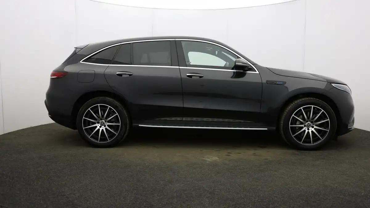 2021-mercedes-benz-eqc-e-eqc-400-amg-line-big-42